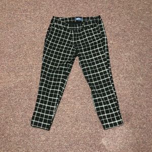 Old Navy Black and White Plaid Trousers - Size 14
